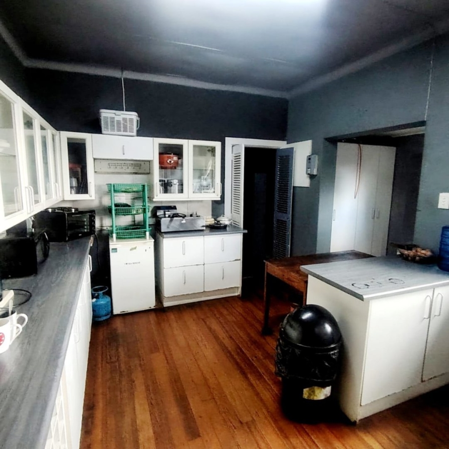 6 Bedroom Property for Sale in Highgate Eastern Cape